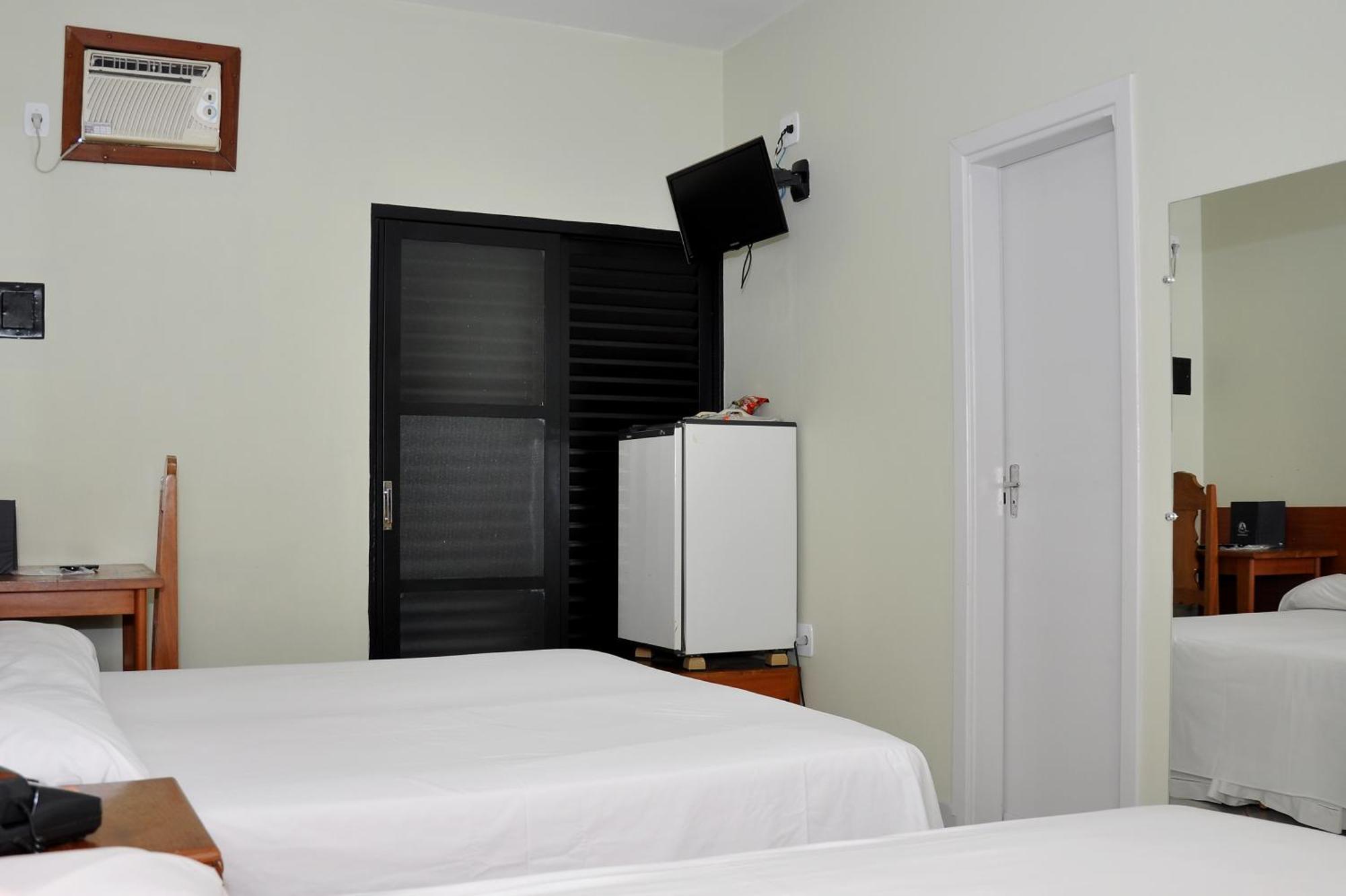 Hotel Carolina Plaza Убераба Стая снимка