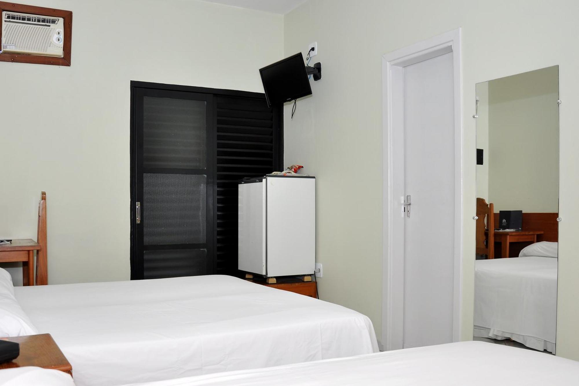 Hotel Carolina Plaza Убераба Стая снимка