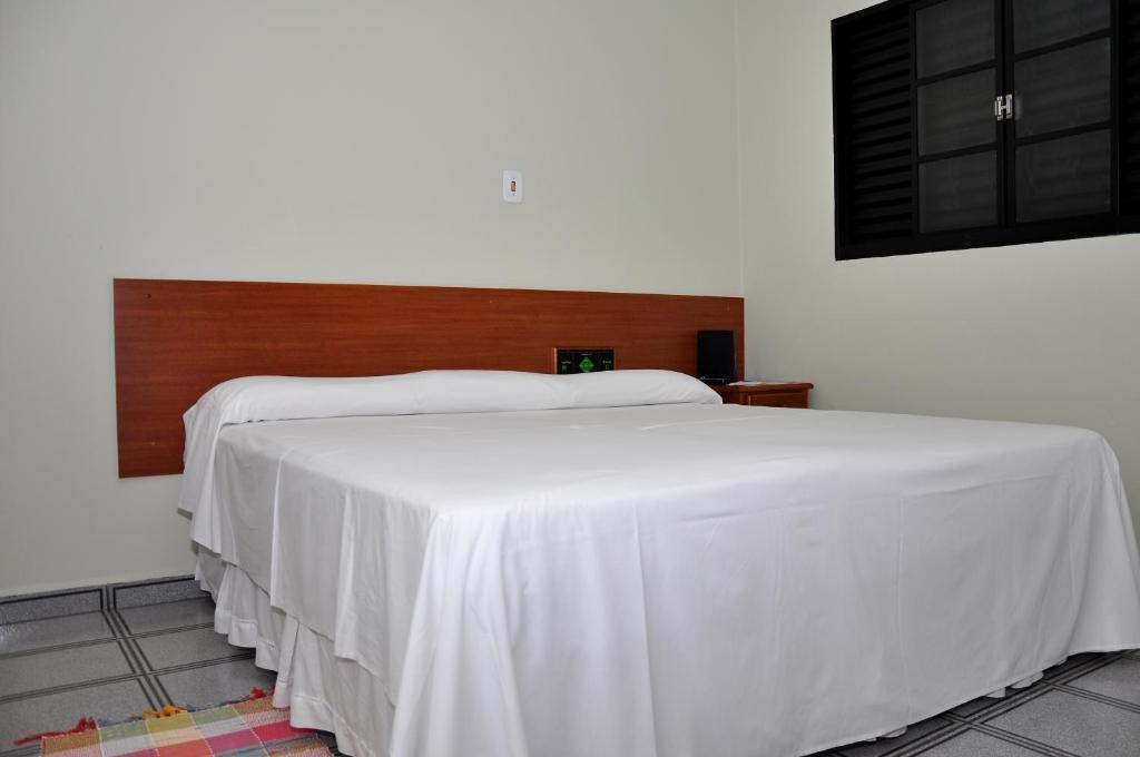 Hotel Carolina Plaza Убераба Екстериор снимка