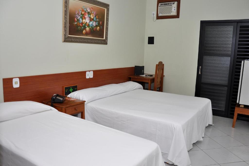 Hotel Carolina Plaza Убераба Стая снимка